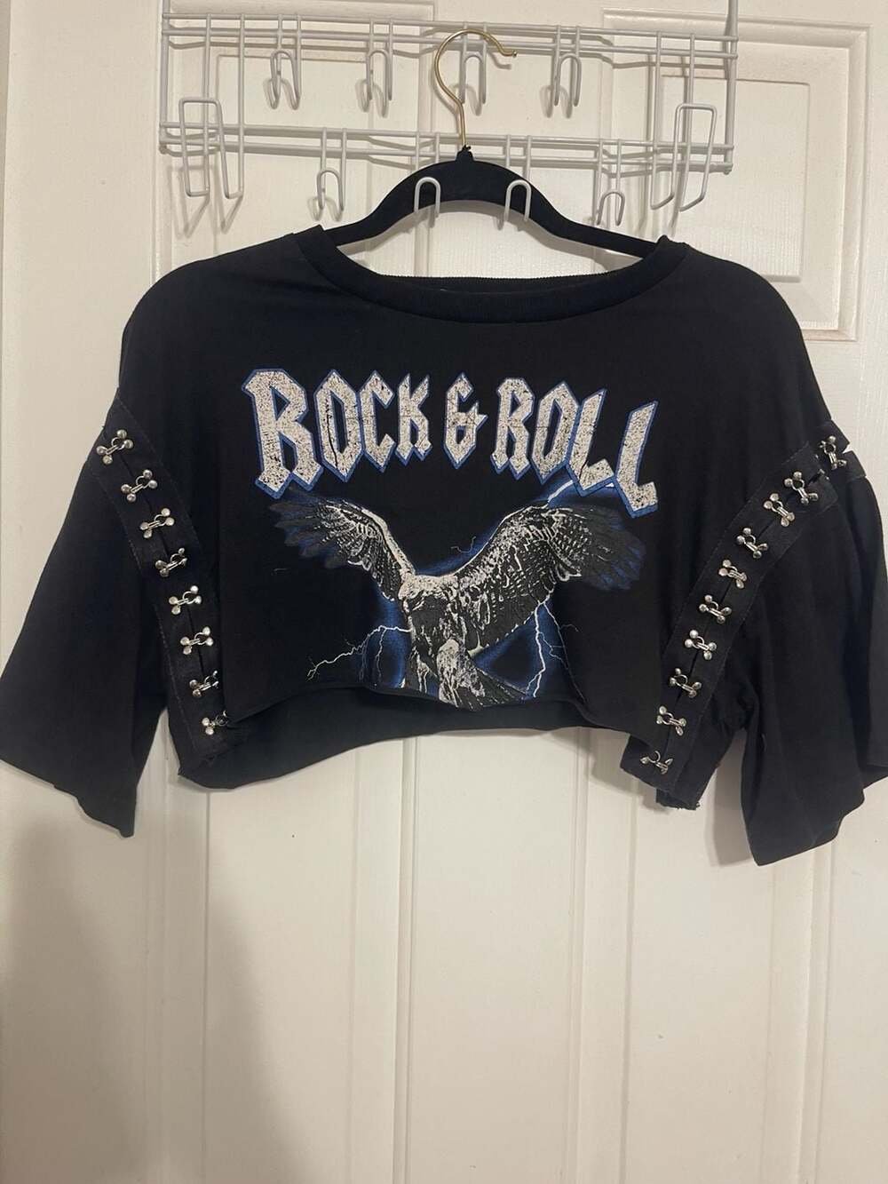 GS LOVE Rock & Roll Eagle Graphic Crop Top with Hook and Eye Side Detail